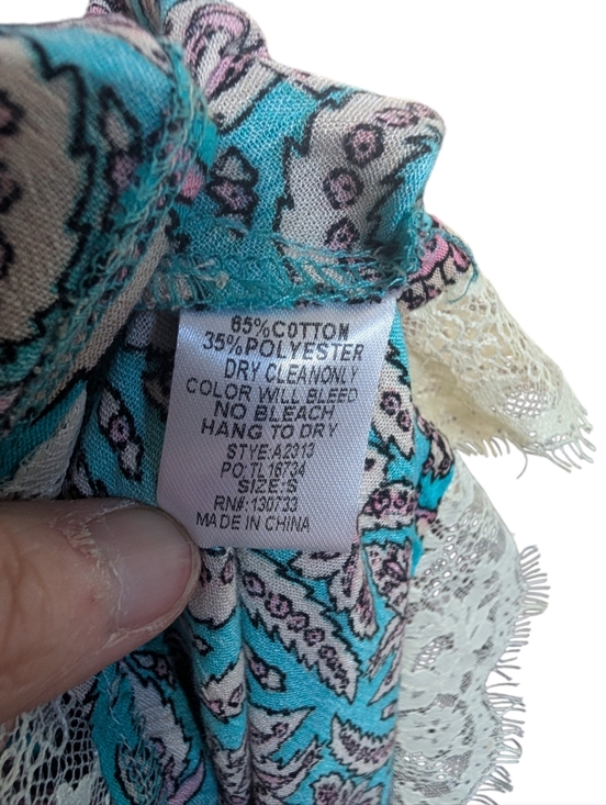 Umgee USA Lace Trim Boho Tank Top | Paisley Print Flowy Tunic Small - Picture 6 of 7